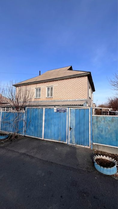 Продам двухэтажный дом