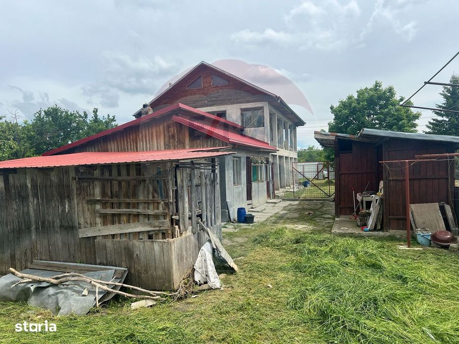 Casă 4 camere Bogza