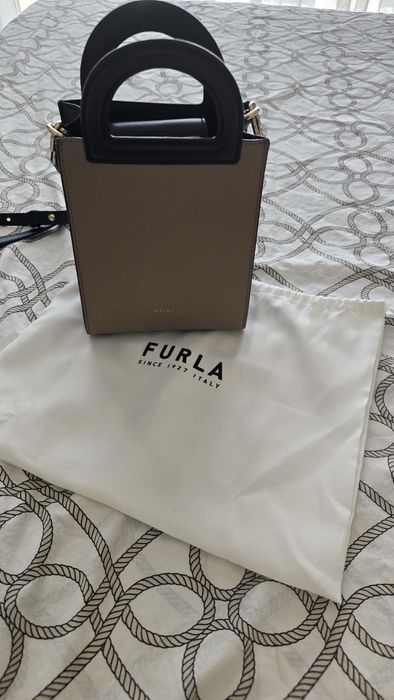 Чанта Furla в бежово и черно