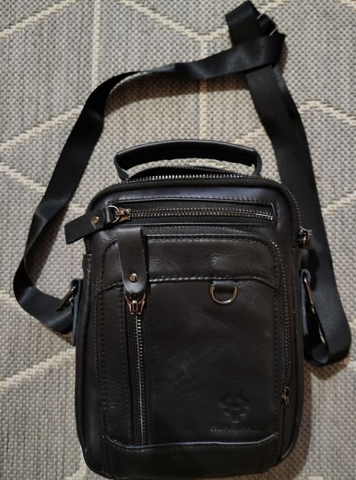 Мъжка чанта за през рамо