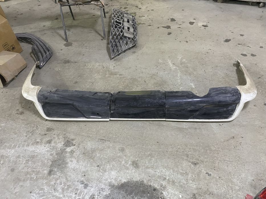 Накладка ьампера тойта 150      2014-2020 годов