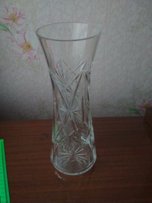 Хрустальная ваза