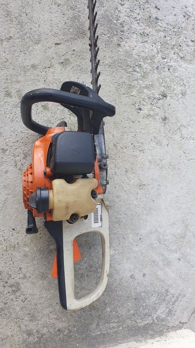 Stihl  hs 45  foarfeca a tuns gard viu