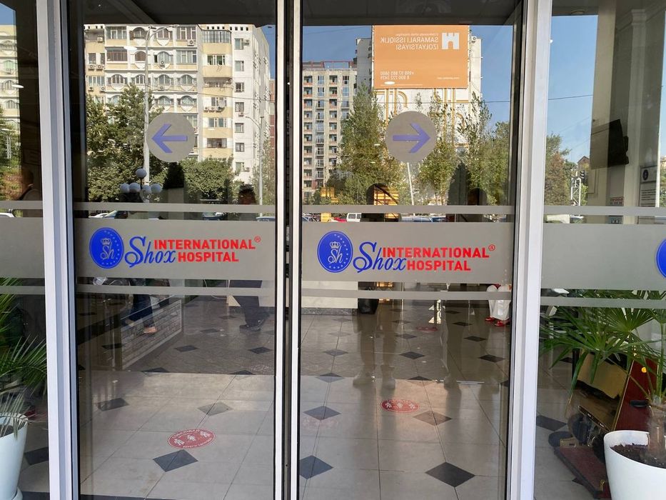 Оформление витрин, интерьеров, широкоформатная печать, дизайн, стиль