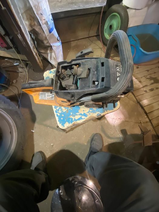 Продам  пила бензиновая