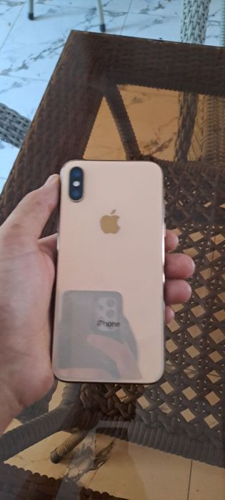 Iphone Xs Gold sotiladi kelshtrb beramza