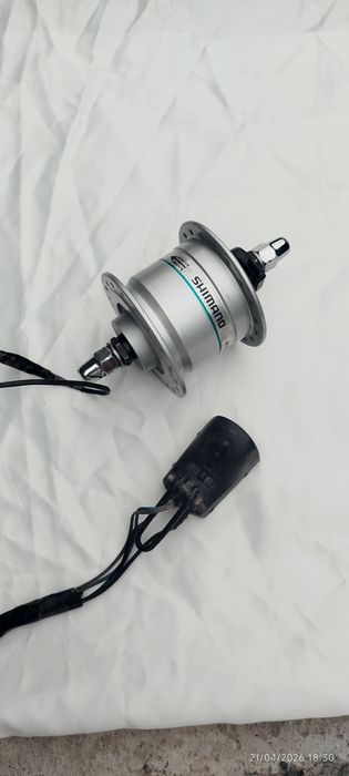 Velosapetga generator sotiladi.