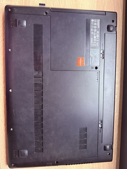 Laptop vechi pentru piese