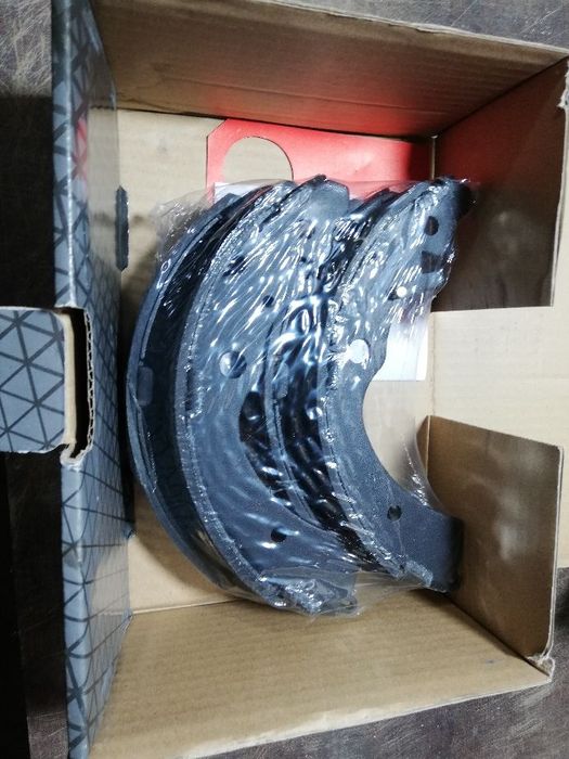 Колодки тормозные Хонда срв 1999г.