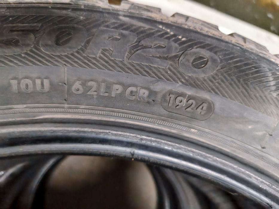 Продам всесезонные шины 245/50/20