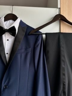 Мъжки официален италиански костюм