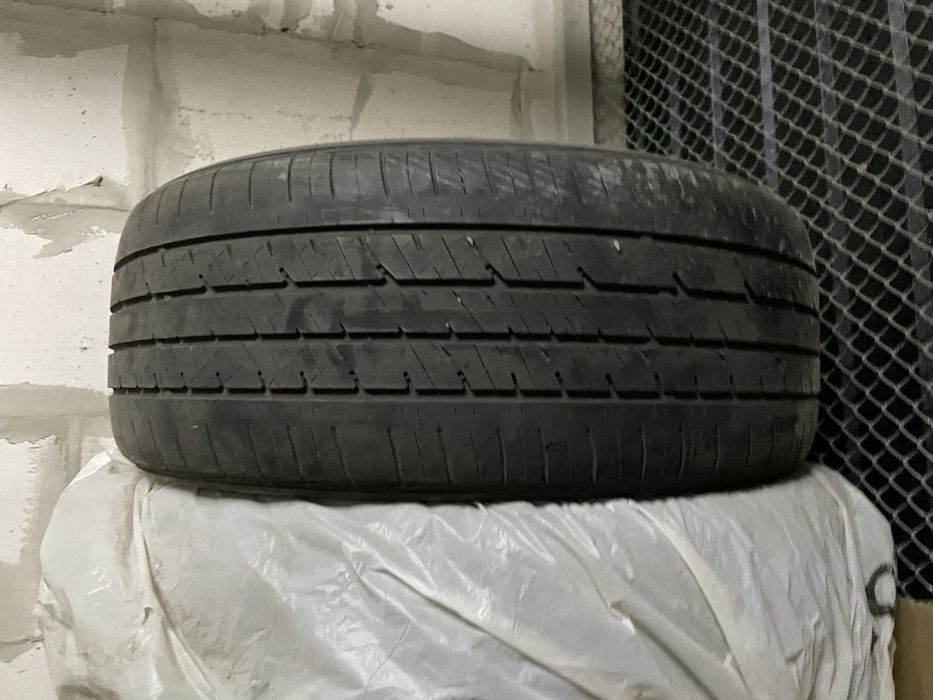Летние шины Brigestone 245/50/20