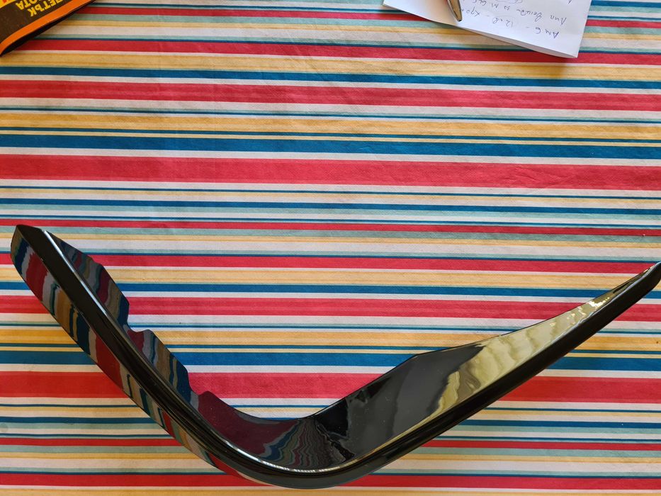 Лип вежди за мерцедес предна броня с 4 бр.лайсни,3D грил емблема