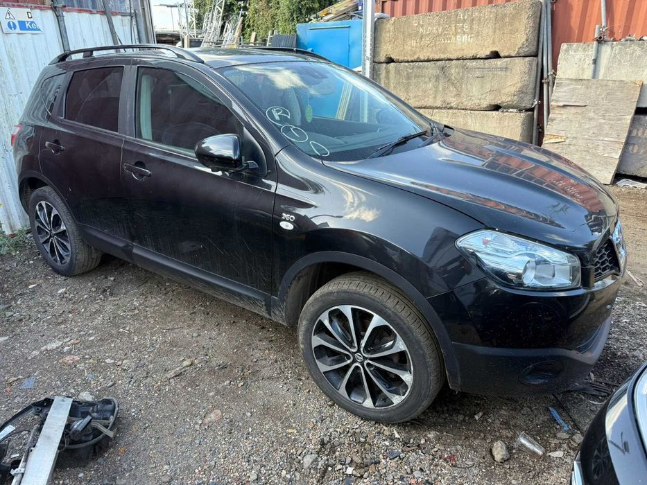 За части Nissan Qashqai 1.5 dci 2011 година