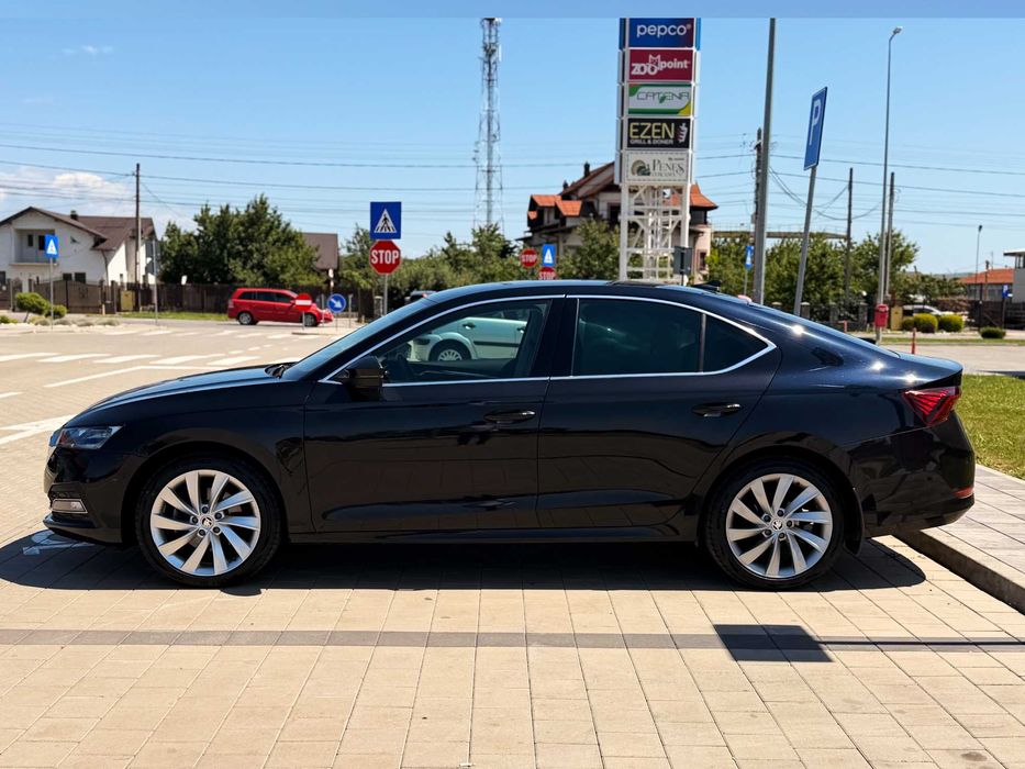 SKODA Octavia 2023 — imagine 4