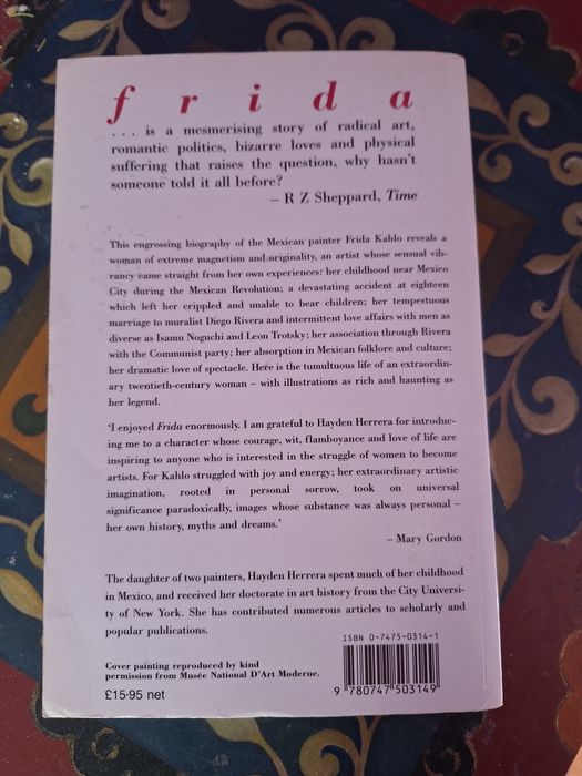 Биографична книга за Фрида Кало на английски език