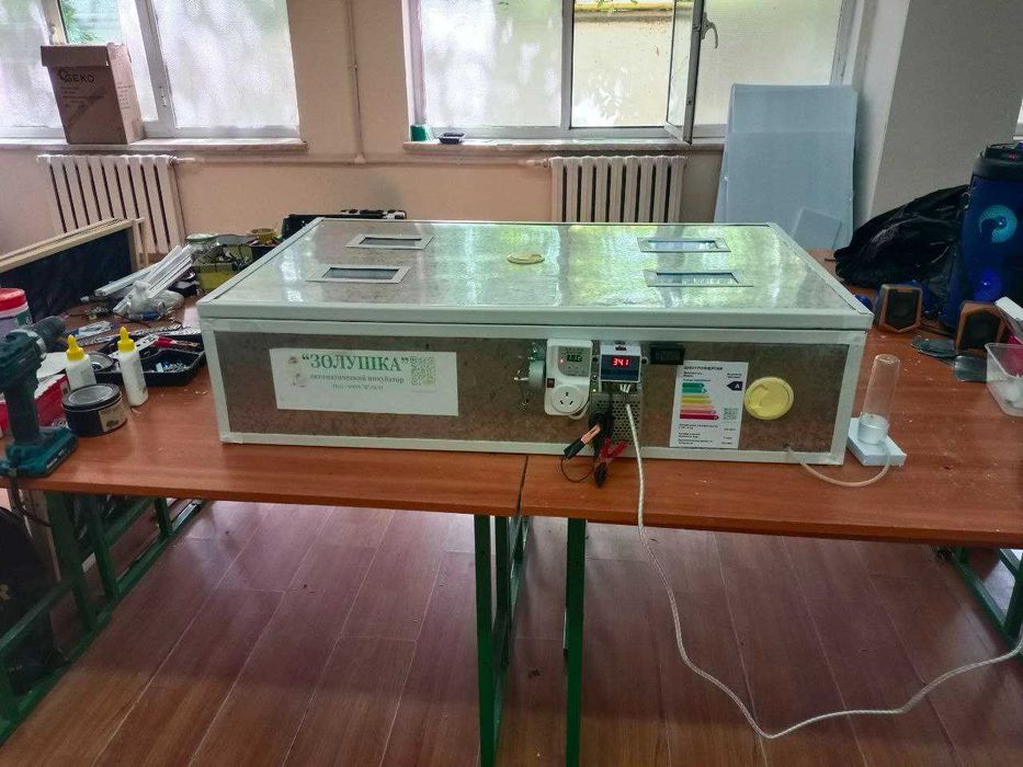 Инкубаторы автомат. 12/220 в на 96шт.