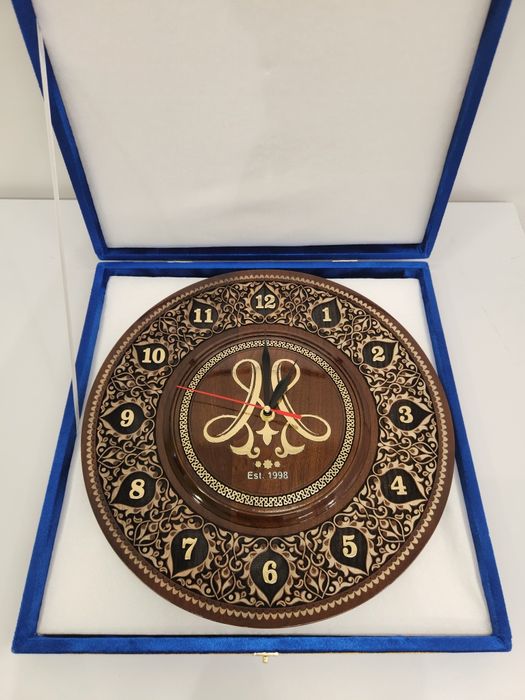 Подарки: rasm tushirilgan yog'och lagan 40 sm