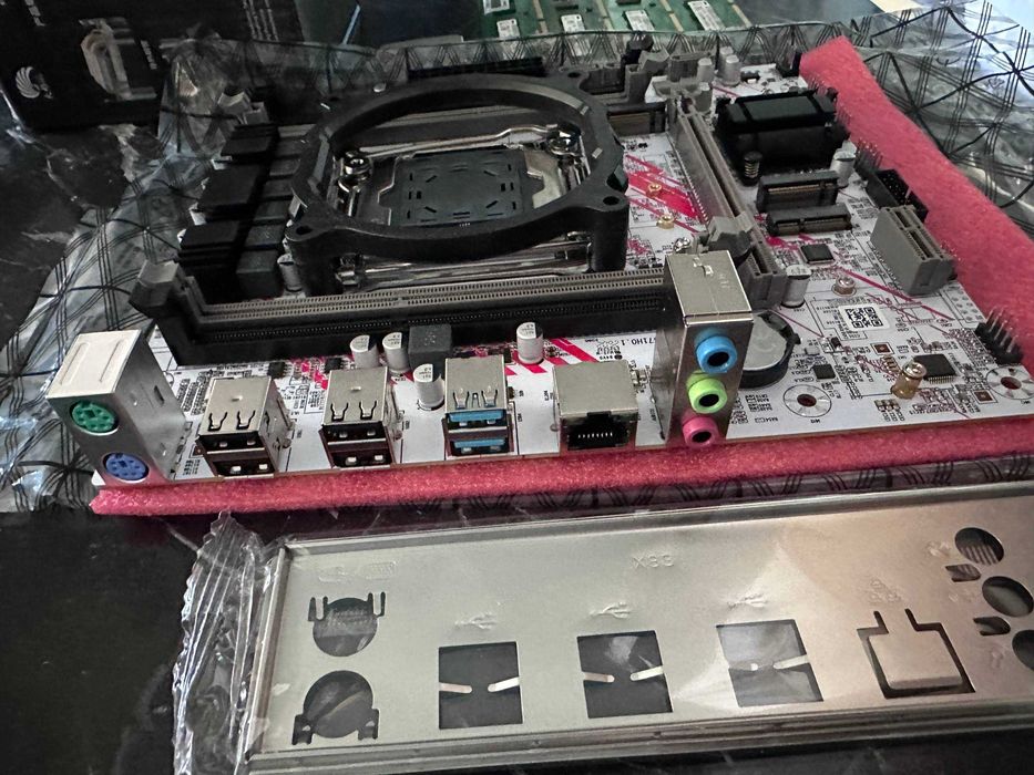 24 поточные Белые комплекты с озу 16 гб DDR3 + куллер