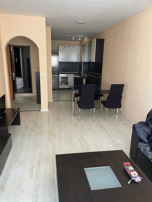 Дава се под наем Двустаен апартамент в София, Център - 65 кв.м за 680 € - Снимка #2