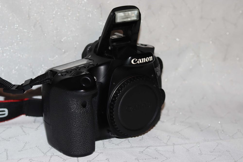 Aparat foto  Canon  dslr 70 D cadre 12000