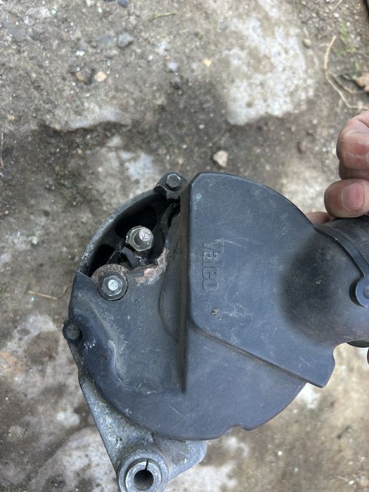 Продам кпп и генератор на бмв