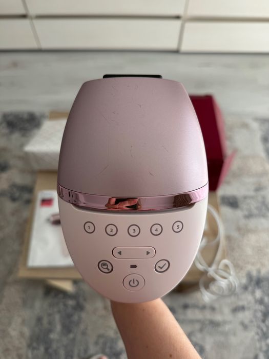 Philips Lumea IPL 9000, Series BRI958 - Nou, cu 4 capete