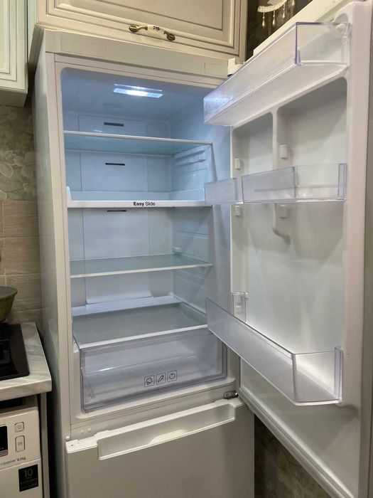 холодильник практический новый