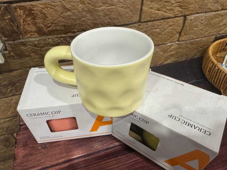 Двуцветные кружки новые 2+1