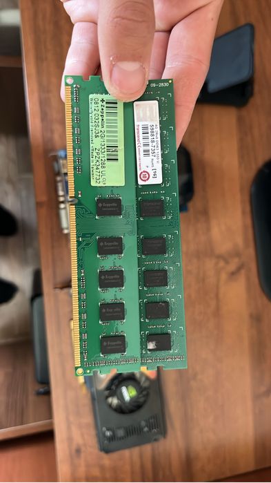 спочно продам видео карту озу