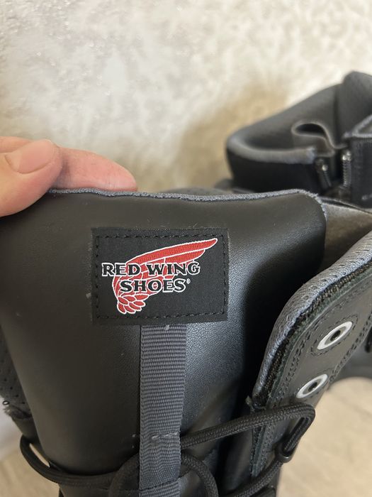 Продам новую обувь RED WING