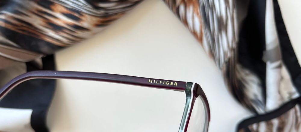 Tommy Hilfiger диоптрични рамки за очила