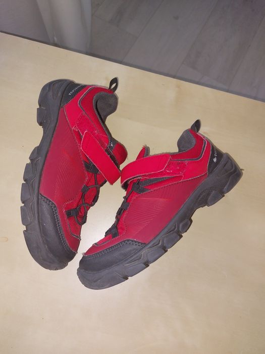 Pantofi sport impermeabili Quechua Marime 34