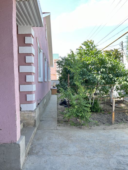 Уй сатылады 5жатын болме