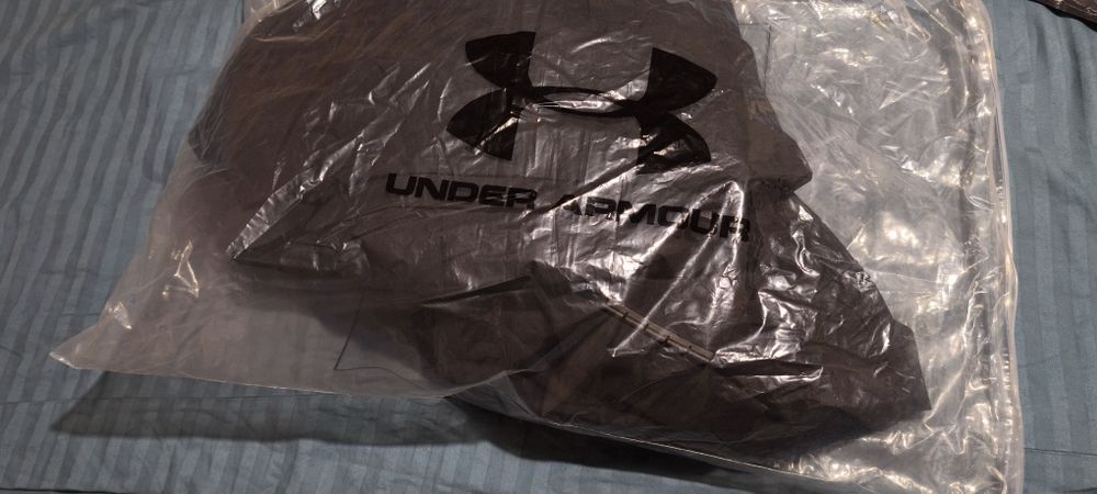 Яке / ветровка Under Armour  Jacket