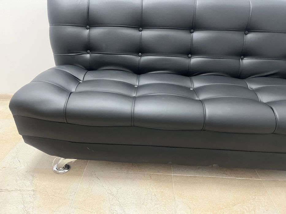 Продам диван офисный