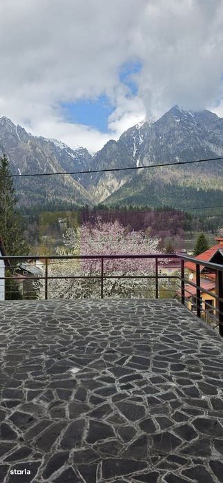 Vilă de lux de vânzare în Bușteni | Priveliște spectaculoasă la munte