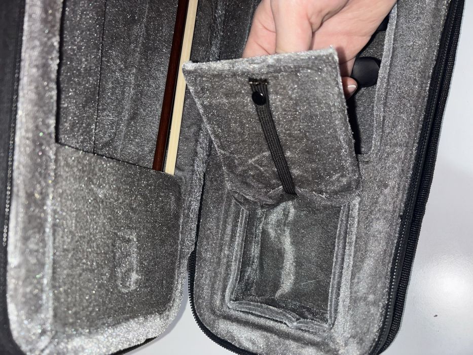 Продам скрипку с чехлом