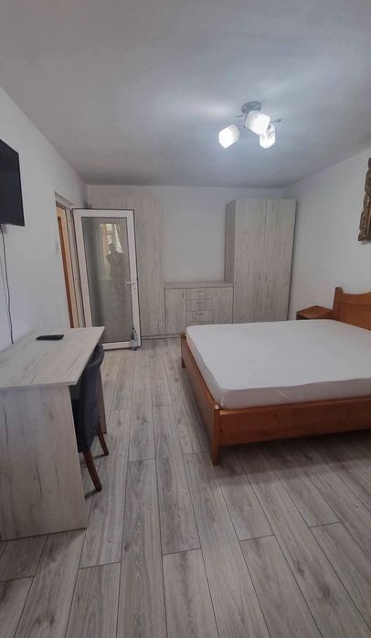 Persoana fizică, închiriez apartament cu doua camere,zona Campus universitar