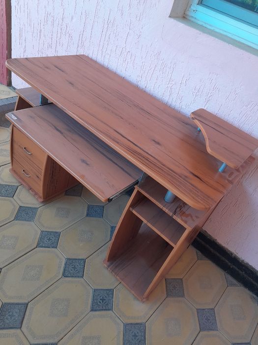 Компюторный стол сатылады