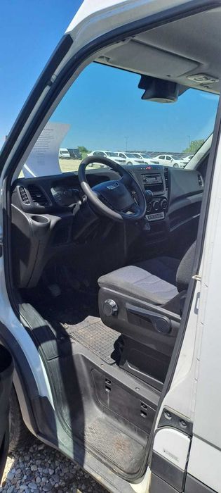 Autoutilitara Iveco Daily 35C16