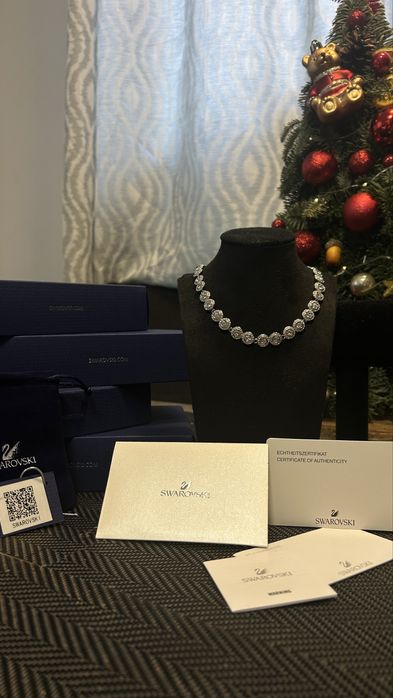 Swarovsky angelic silver set