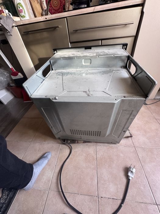 Духовка продается на запчасти