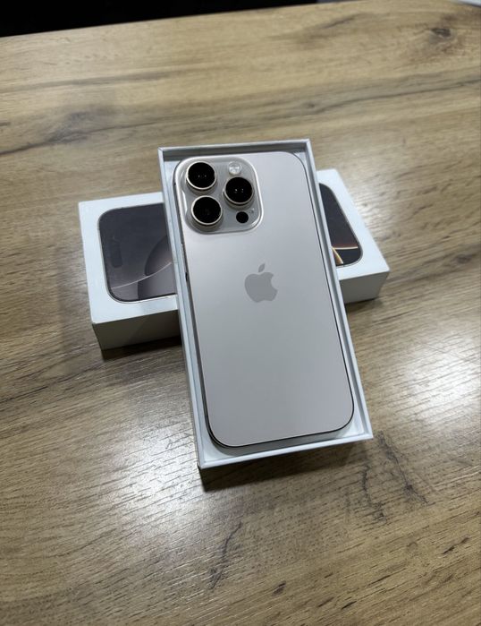 Iphone 16 Pro Desrt Titanium