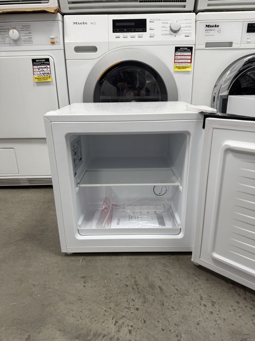 Нов !!! мини фризер exquisit 40 литра