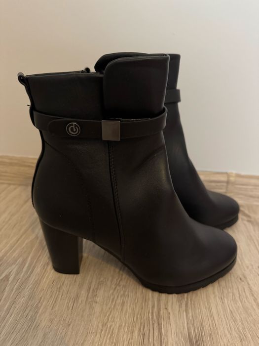 Черни дамски боти - 39 номер