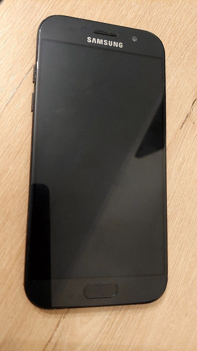 Продам SAMSUNG Galaxy A5 (2017)