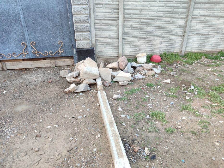 Таудың тасы бар камень