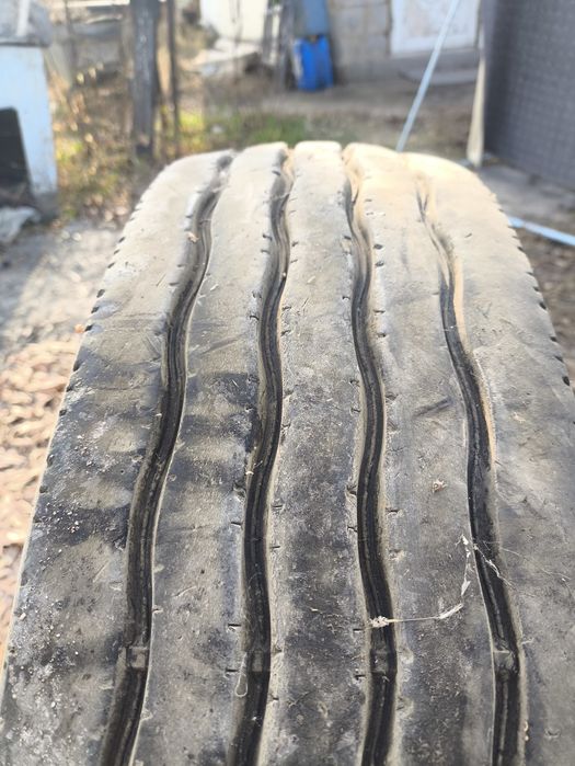 Продам шины 235/75/17.5