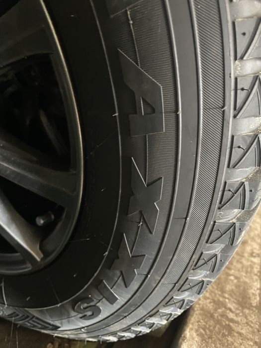 Продам комплект колес